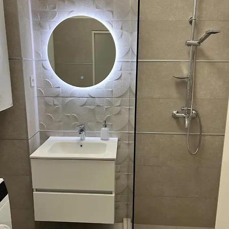 Vivien Apartament *